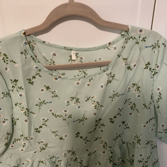 Floral blouse - Picture 2 of 3